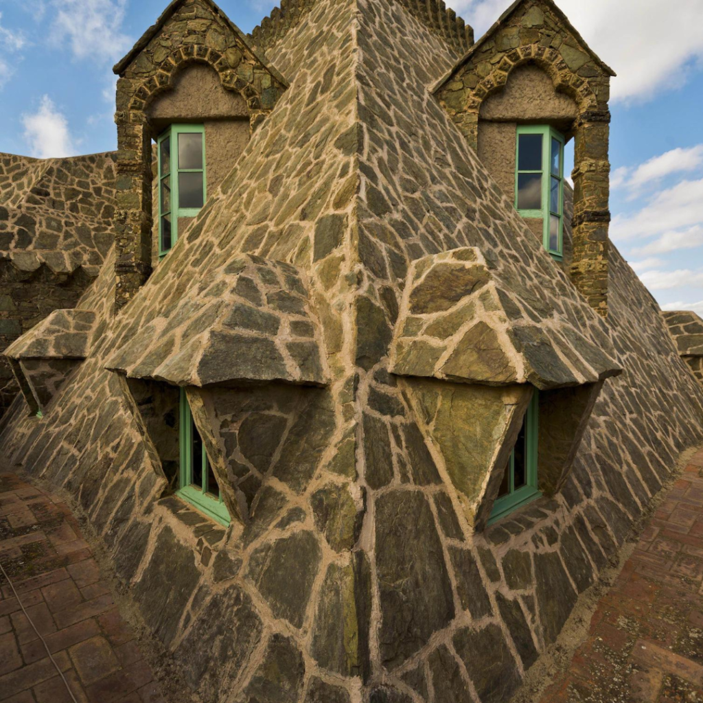 Saint George, a legend made architecture